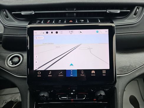 Used 2023 Jeep Grand Cherokee L Limited image 27