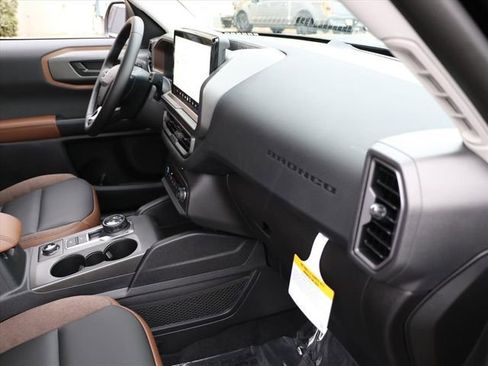 New 2025 Ford Bronco Sport Outer Banks image 11