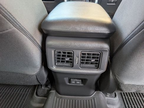 Used 2024 Toyota RAV4 XLE FWD image 7