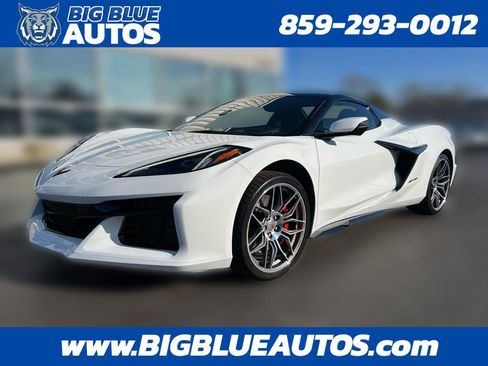 Used 2024 Chevrolet Corvette Z06 RWD image 1