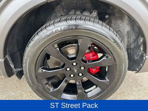 Used 2020 Ford Explorer ST w/ ST Street Pack image 5