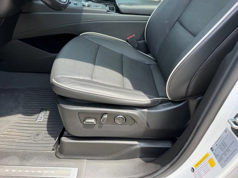Used 2021 Cadillac Escalade Sport w/ Driver Assist Tech Package AWD/4WD image 22