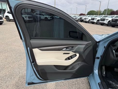 Used 2025 Cadillac CT5 V RWD image 9
