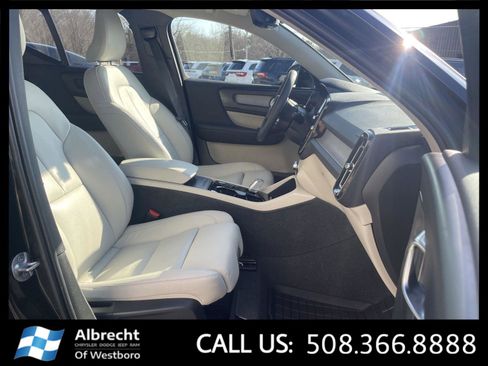 Used 2024 Volvo XC40 B5 Ultimate w/ Climate Package AWD/4WD image 21