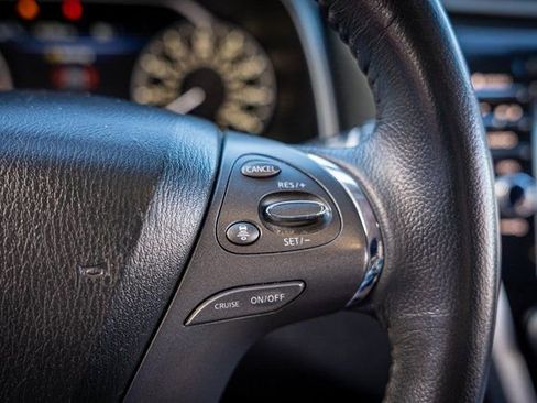 Used 2020 Nissan Murano SV image 18