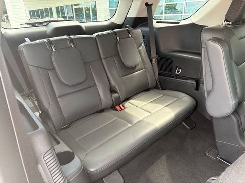 Used 2025 Ford Explorer Active w/ Active Comfort Package AWD/4WD image 11