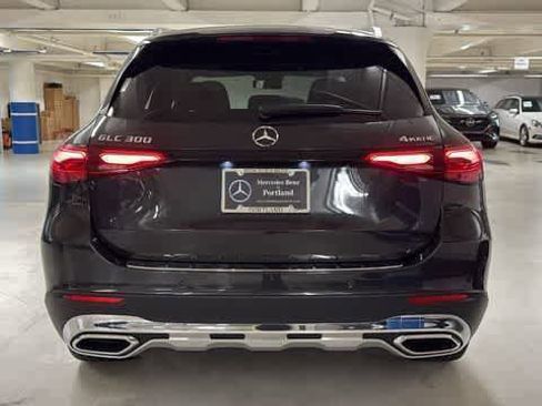 Certified 2025 Mercedes-Benz GLC 300 4MATIC image 9
