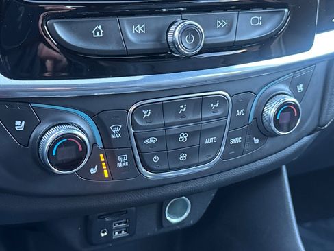 Used 2022 Chevrolet Traverse High Country image 31