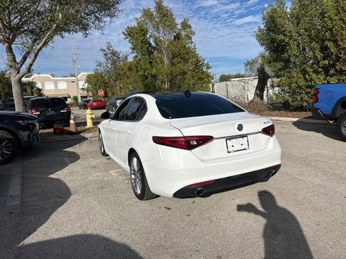 Used 2020 Alfa Romeo Giulia Ti w/ Quick Order Package 22Z Lusso image 9