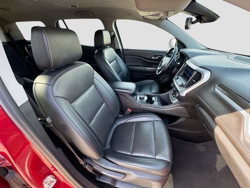 Used 2023 GMC Acadia SLT image 28