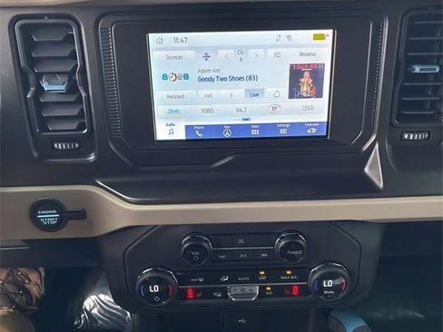 Used 2023 Ford Bronco Wildtrak image 16