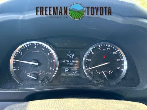 Used 2014 Toyota Highlander LE FWD image 7