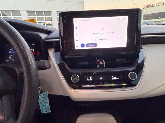 Used 2026 Toyota Corolla LE FWD image 13