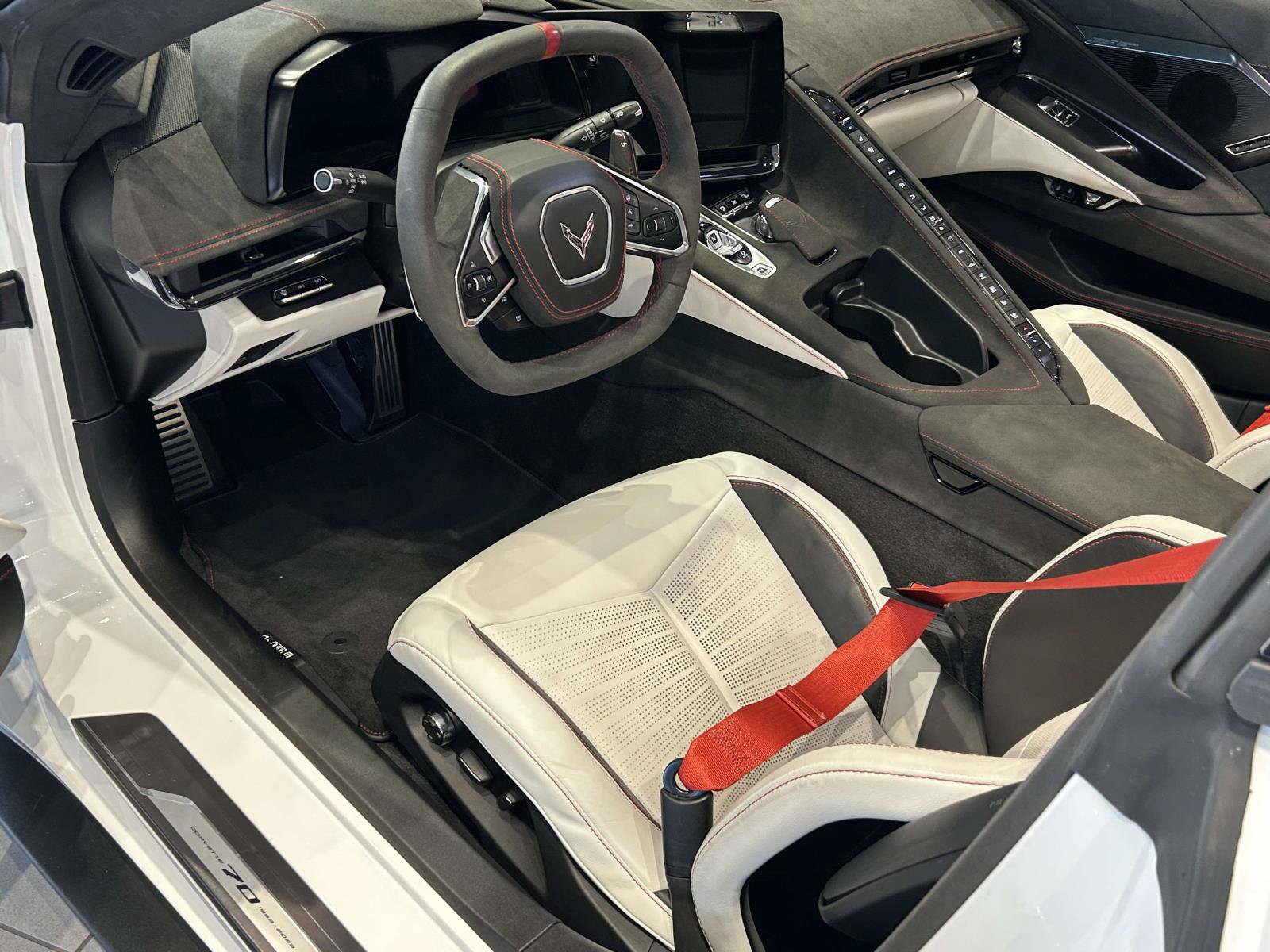 Used 2023 Chevrolet Corvette Stingray Premium Conv RWD image 17