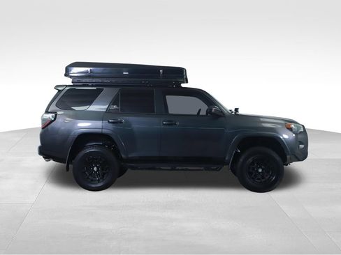Used 2019 Toyota 4Runner SR5 AWD/4WD image 12