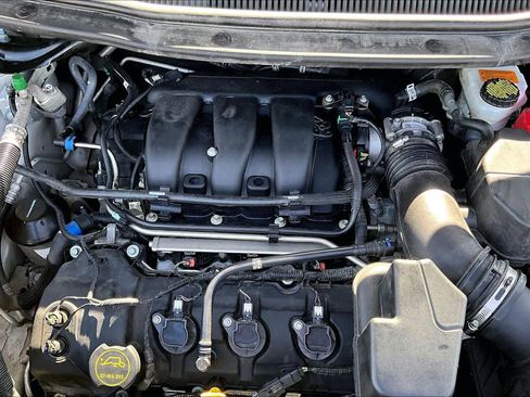 Used 2019 Ford Explorer XLT w/ Equipment Group 201A image 31