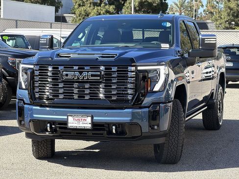 New 2026 GMC Sierra 2500 Denali Ultimate AWD/4WD image 3