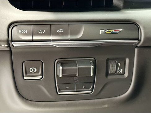 Used 2024 Cadillac Escalade V AWD/4WD image 9
