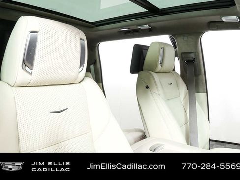 New 2026 Cadillac Escalade ESV Platinum Sport w/ LPO, Floor Liner Package image 23