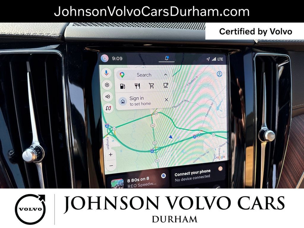 Certified 2024 Volvo XC60 B5 Ultimate AWD/4WD image 21