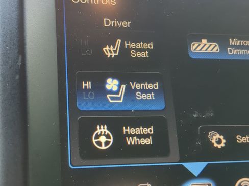 Used 2016 Jeep Cherokee Trailhawk w/ Comfort/Convenience Group image 56