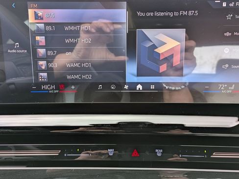 New 2026 BMW 530i xDrive w/ Premium Package AWD/4WD image 23