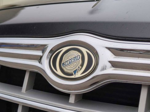 Used 2006 Chrysler 300 SRT8 w/ SRT Option Group I image 12