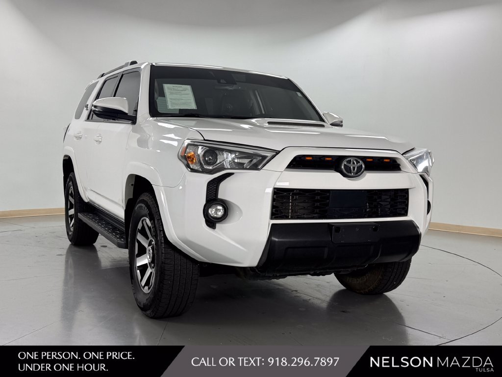 Used 2023 Toyota 4Runner TRD Off-Road Premium AWD/4WD image 4
