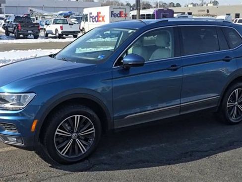 Used 2018 Volkswagen Tiguan SEL image 5