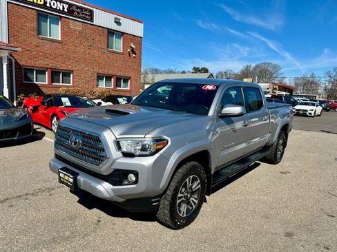 Used 2016 Toyota Tacoma TRD Sport w/ Exterior Package image 1