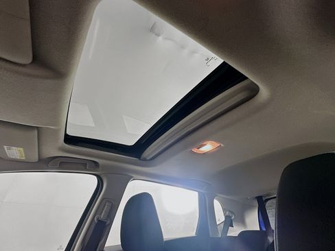 Used 2015 Honda Fit EX-L image 25