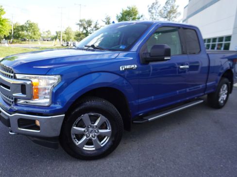 Used 2018 Ford F150 XLT w/ Equipment Group 302A Luxury AWD/4WD image 3