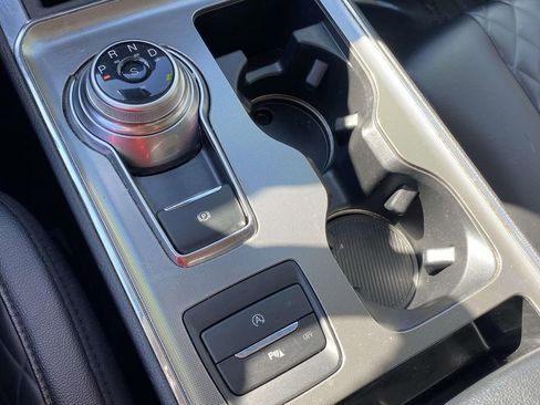 Used 2024 Ford Edge Titanium image 29