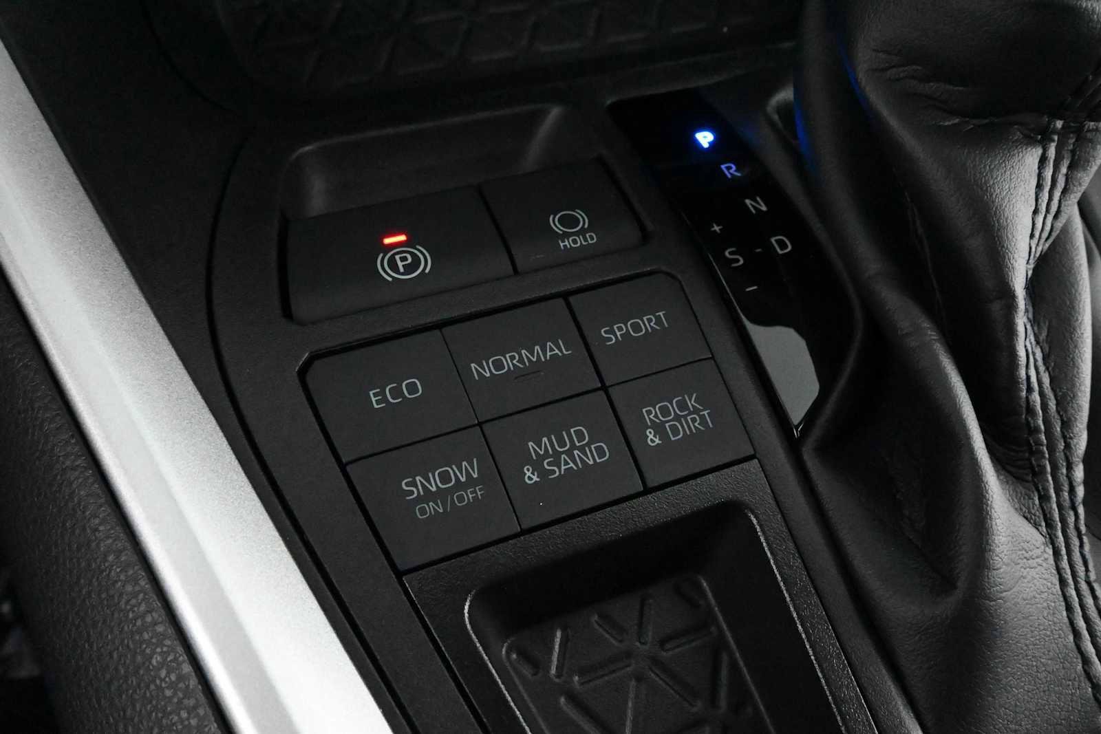 Used 2023 Toyota RAV4 XLE Premium AWD/4WD image 29