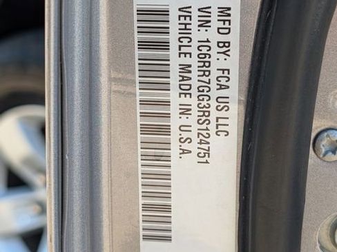 Used 2024 RAM 1500 Classic SLT image 29