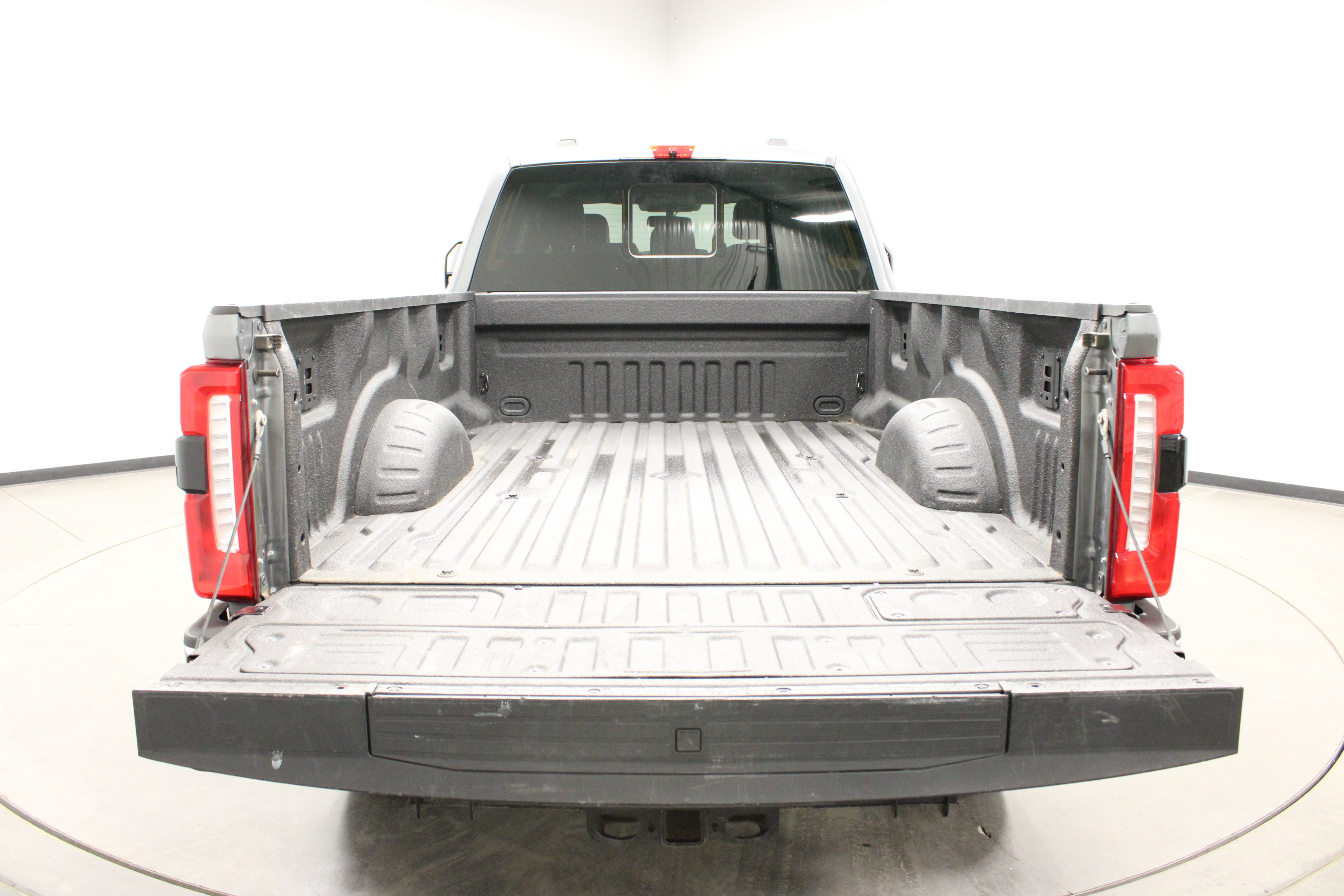 Used 2024 Ford F250 Lariat w/ FX4 Off-Road Package AWD/4WD image 11