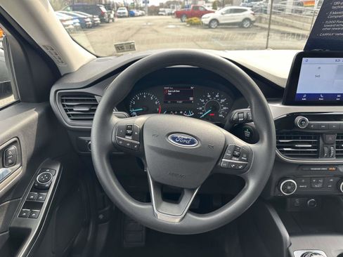 Certified 2021 Ford Escape SE image 12