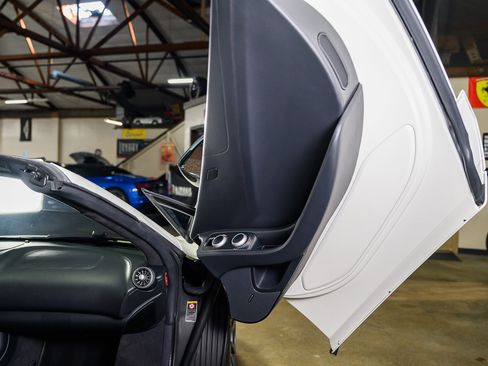 Used 2013 McLaren MP4-12C Spider image 26