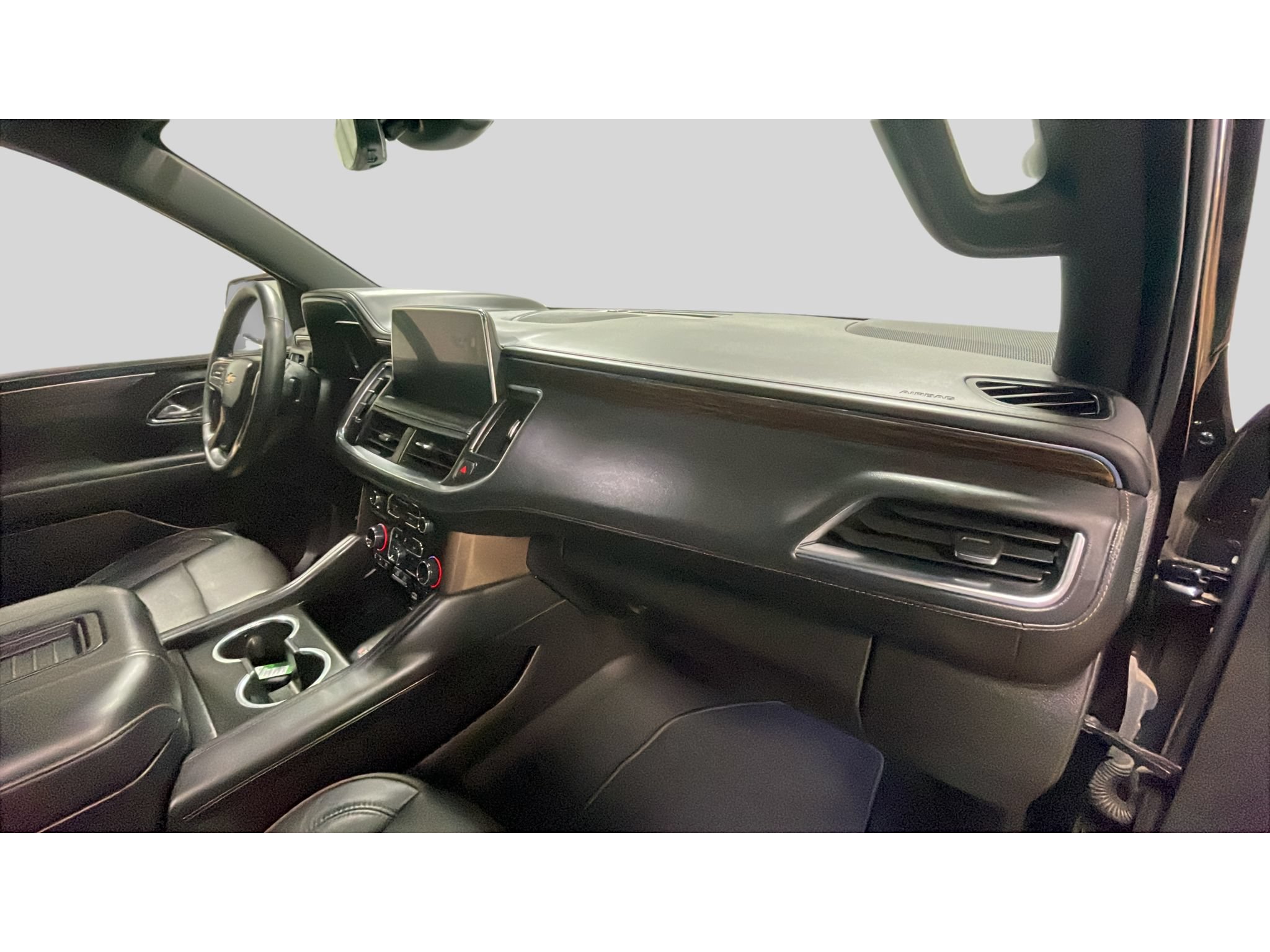 Used 2024 Chevrolet Tahoe High Country AWD/4WD image 18