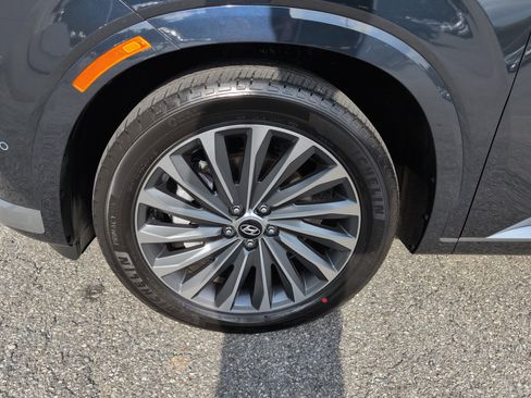 Used 2024 Hyundai Palisade Calligraphy AWD/4WD image 2