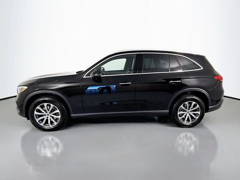 Used 2026 Mercedes-Benz GLC 300 4MATIC image 2