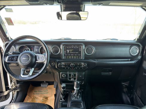 Used 2019 Jeep Wrangler Unlimited Sahara w/ Quick Order Package 24M Moab image 20