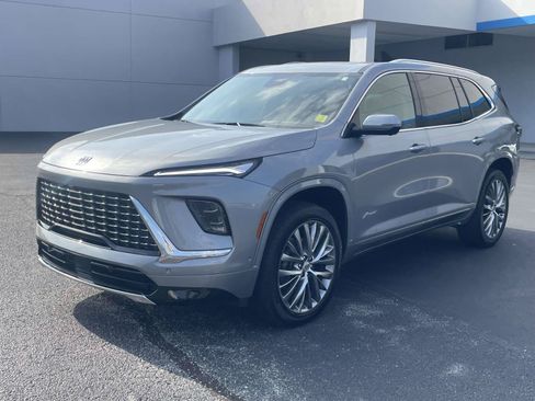 Certified 2025 Buick Enclave Avenir w/ Super Cruise Package AWD/4WD image 12