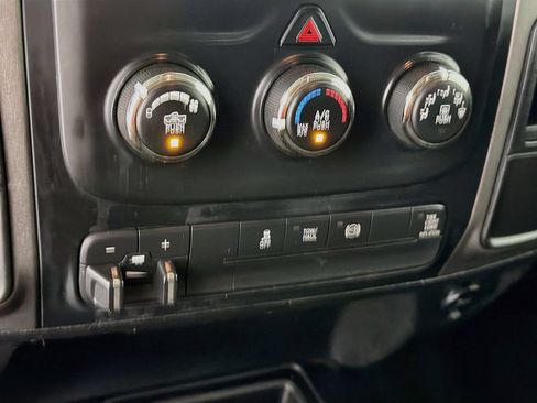 Used 2013 RAM 2500 Tradesman w/ Chrome Appearance Group AWD/4WD image 19
