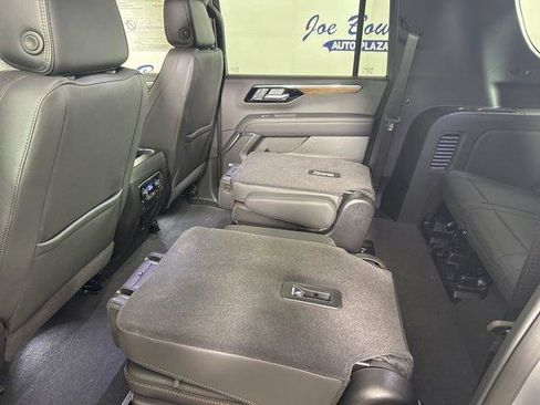 New 2026 Chevrolet Suburban High Country w/ LPO, Illumination Package image 18