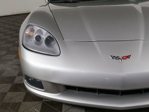 Used 2007 Chevrolet Corvette Convertible w/ Preferred Equipment Group RWD image 11