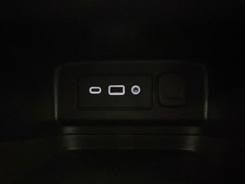Used 2020 Chevrolet Equinox LT w/ LPO, Floor Liner Package FWD image 27