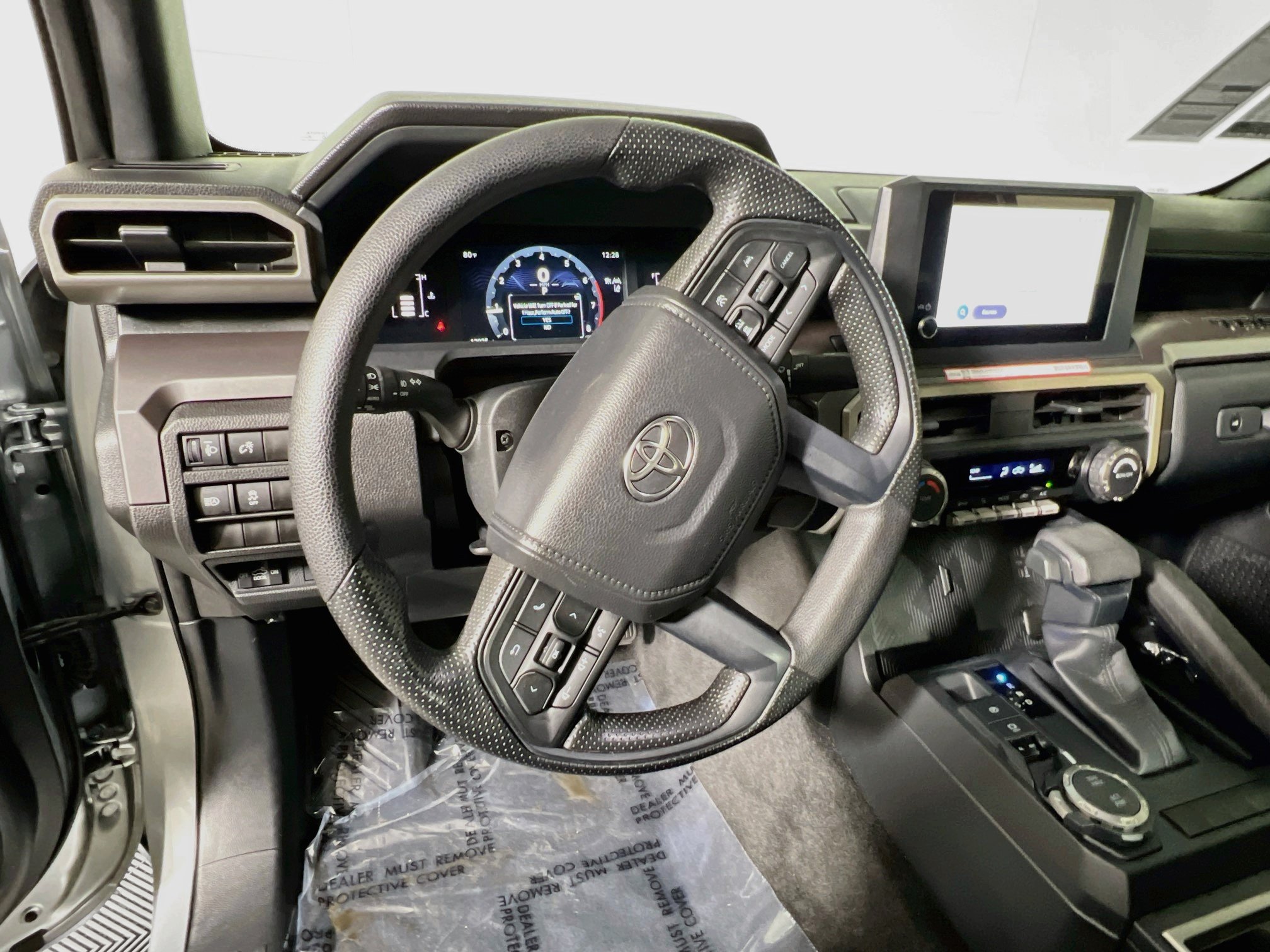 Used 2025 Toyota Tacoma SR5 AWD/4WD image 18