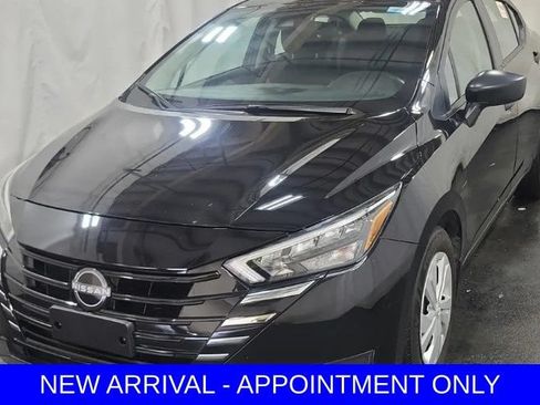 Used 2025 Nissan Versa S w/ Trunk Package FWD image 1