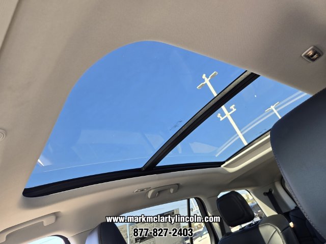 New 2026 Lincoln Aviator 2WD w/ Jet Appearance Package image 8